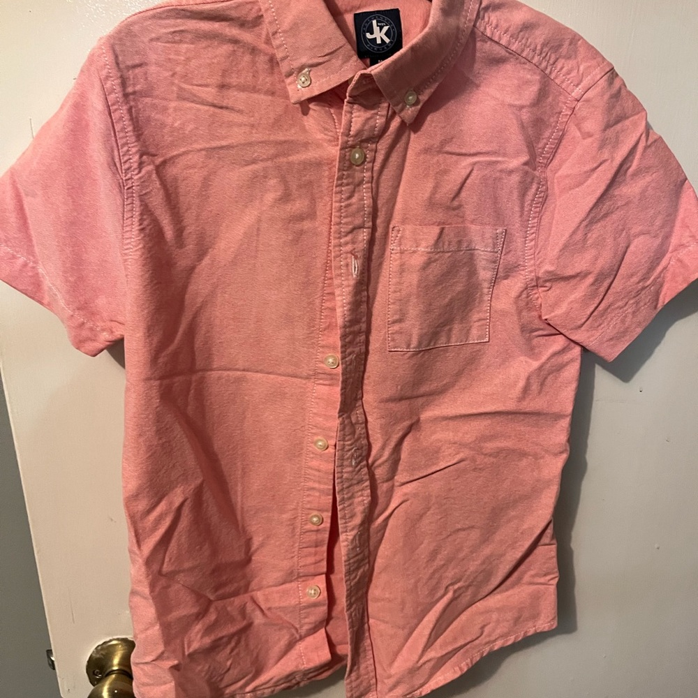 Super cute salmon button down shirt sleeve shirt